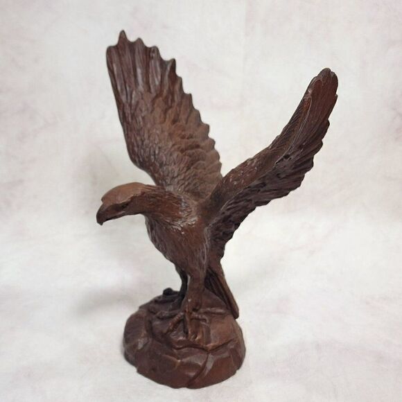 Vintage Red Mill - 8" Brown Resin Eagle Open Wings 1987 Detailed - Picture 1 of 12